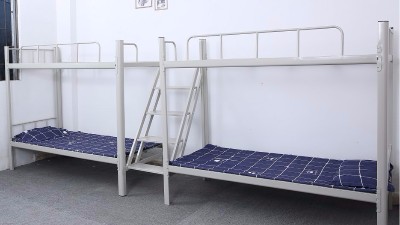 瞧 康胜宿舍连体床多结实 瞧 康胜宿舍连体床多结实